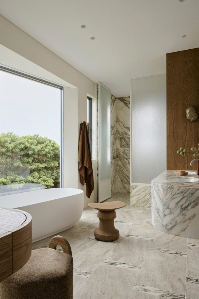 Coastal Home Decor Ideas Inspired by a Cliffside Sydney Residence , bathroom with the view